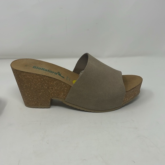 BioNatura Tan Leather Slip-On Wedged Platforms Size 9 Like New Condition - Picture 3 of 9
